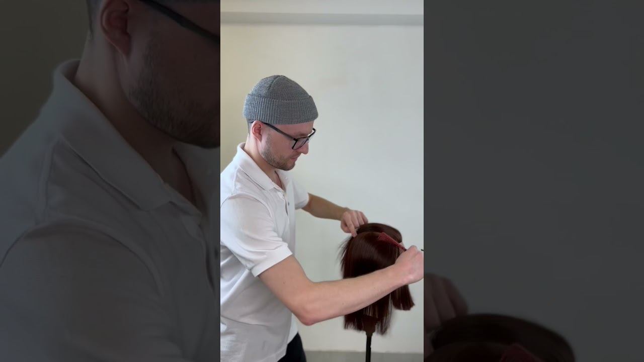 Как правильно держать расческу / Как разделять проборы в стрижке / Деление проборов / Делим волосы смотреть онлайн