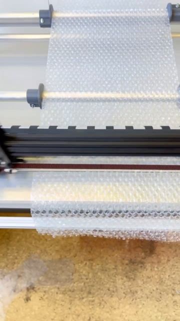 Резка рулонных материалов в том числе воздушно-пузырьковой плёнки смотреть онлайн