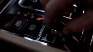 Реклама автомобиля Bentley Бентли с неподражаемым Джеки Чаном 480