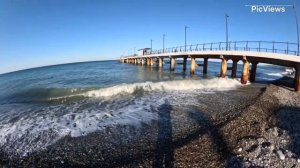 Сочи Лазаревское сегодня 28 апреля 2025. Погода радует, солнце на курорте. Обстановка на пляже