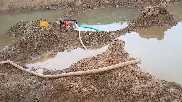 ДОБЫЧА ЗОЛОТА ПОМПОЙ И ШЛЮЗОМ