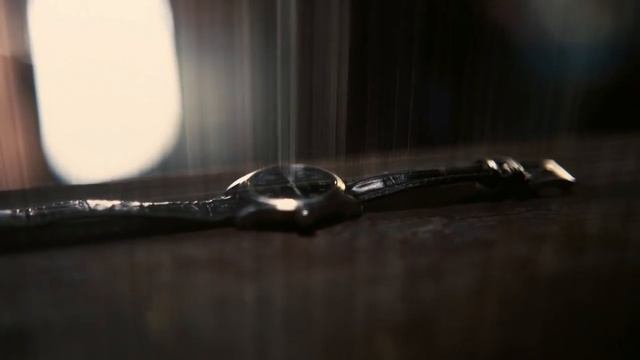 Купер передает квантовые данные своей дочери  Интерстеллар