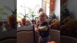 vredina life ДЕТСКАЯ ПЕСНЯ - СНЕГ ИДЁТ, СНЕГ МЕТЁТ!