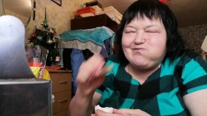 28-04-2025 делаю свекольный холодник  и ем