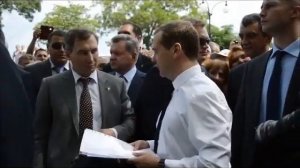 Что такое 8 тыс???Просто денег нет Медведев и Крымчане Ржач Угар