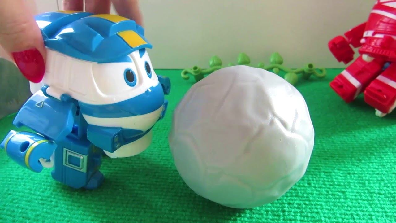 Роботы - поезда на турнире. Игрушки из мультфильмов. Видео с игрушками смотреть онлайн