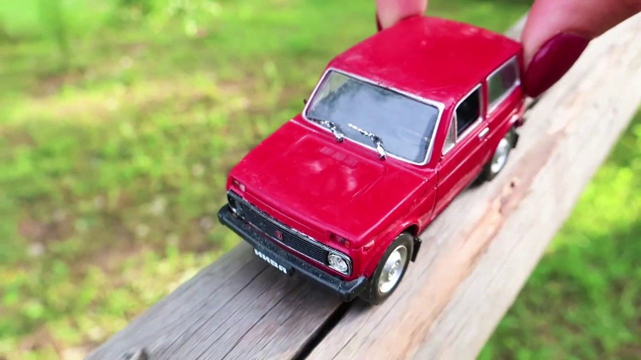 Мультик про игрушечную машинку. Путешествие машинки по лесу и испытания смотреть онлайн