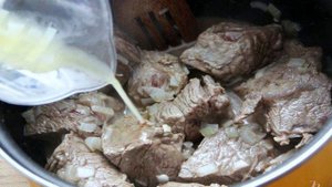 Говядина с морковью (Boeuf aux carottes)