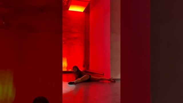 High heels dance | Earned it смотреть онлайн