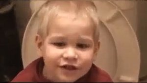 какающий мальчик