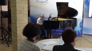 В. Коровицын "У Вечного огня", исполняет Гладкий Елисей (педагог Алхимова Э. Ю.), ДШИ г. Донецка РО