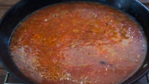 Томатный суп с мясом и макаронами