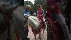 Даша катается