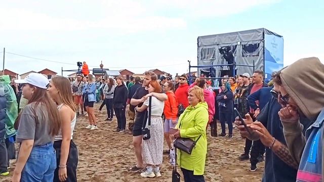 Фестиваль "Териберка", который проводят в одноименном селе, собрал около 15 тысяч гостей смотреть онлайн