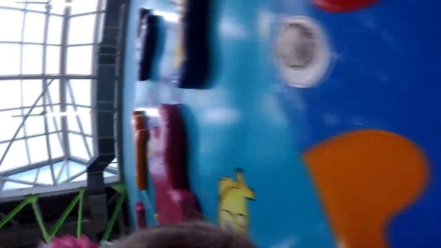 Детский центр ЛЕСИКИ с горками и батутами бассейном с кубиками kid's intertainment center 1 смотреть онлайн