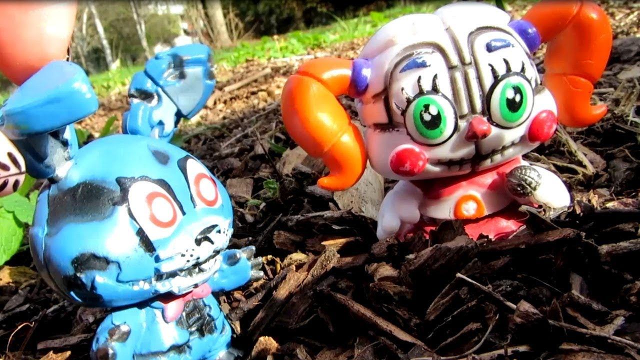 Видео с игрушками из игры 5 ночей с Фредди. Страшная компания смотреть онлайн