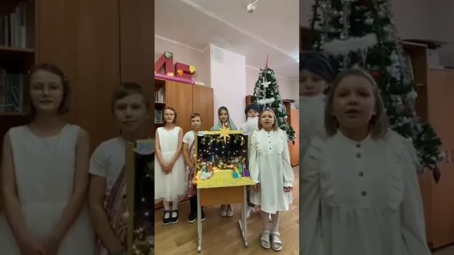 ГБОУ Школа 1371 Крылатское,  4 класс Е, "Рождественское чудо"