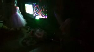 Танцы, переоделись в костюм Эльзы холодное сердце