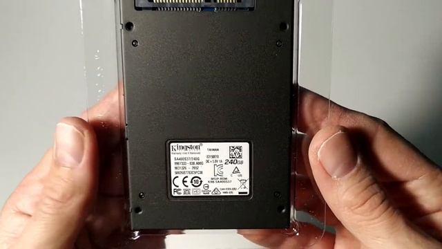 Распаковка Kingston SSDNow A400 240GB 2.5" SATAIII 3D TLC (SA400S37/240G) из ROZETKA