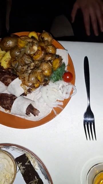 Горячие блюда ресторан ЧАПЛИН смотреть онлайн