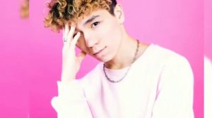 Rakhim - Fendi На мне только Fendi худи