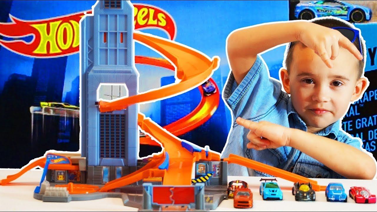 Hot Wheels - Трек с машинками. Игрушки для детей. Распаковка и обзор смотреть онлайн