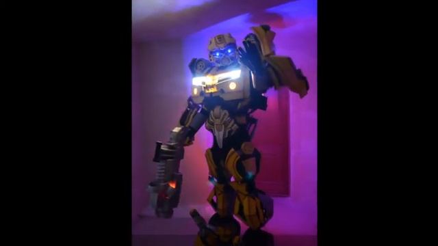 Андрей Соин Костюм Бамбелби смотреть онлайн