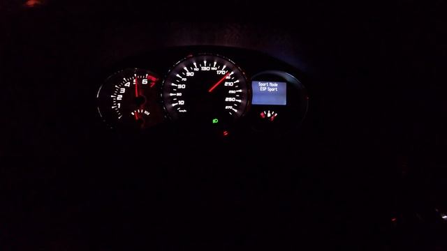 Megane 3 RS Trophy Acceleration 100-200 km/h Night Drive смотреть онлайн