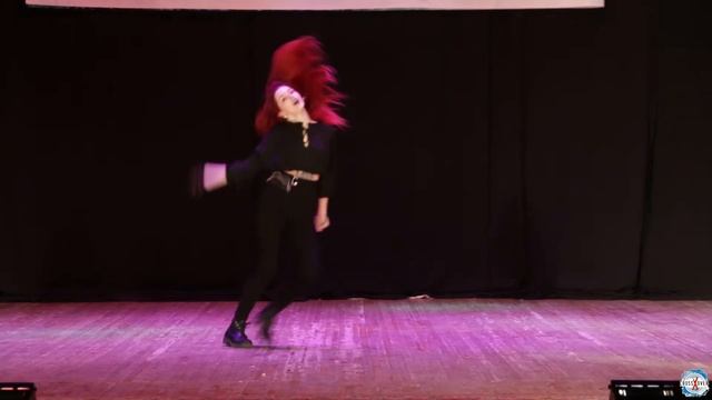 Fancy - Twice (Соло танцы) - CROSSxOVER 2019 смотреть онлайн