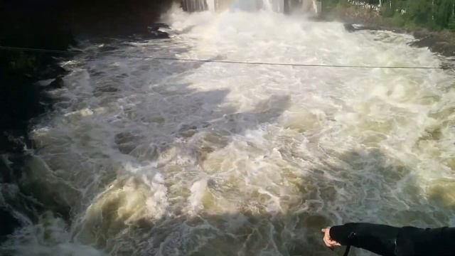 Вид на водопад Иматра с моста смотреть онлайн