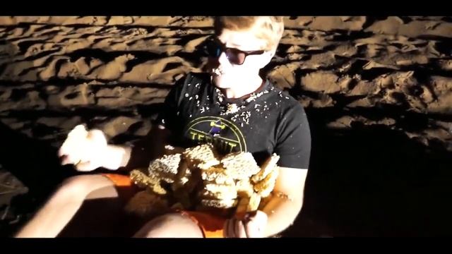 100 СЛОЕВ МАКАРОН НА ЛИЦО! ЧЕЛЛЕНДЖ смотреть онлайн