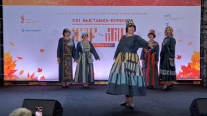 Лоскутное Шоу Натальи Афоничкиной на выставке "Жар-птица" в Экспоцентре. Коллекция Марины Латышевой