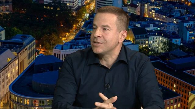 30min. Berlin - Quirin Graf Adelmann im Gespräch mit Honza Klein смотреть онлайн