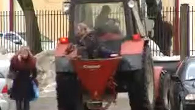 Посыпаем дорогу песком смотреть онлайн