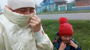 Жарю беляши.С ног сшибательный ветер.Метель.Вообщем холодища.