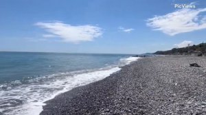 Сочи пляж Якорной Щели сегодня 29 апреля 2025. Обстановка на пляже и море