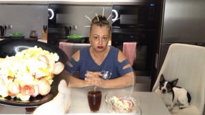 Мукбанг для мукбангеров☝️Почавкаем вместе и разберем сплетни и наговоры 42-х летней неликвидной