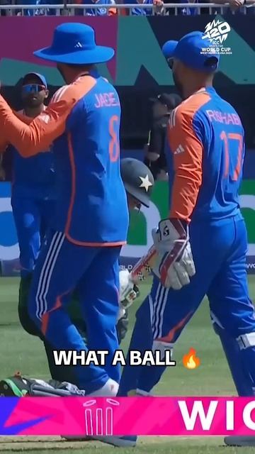 Jasprit Bumrah rattles Mohammad Rizwan's stumps  #t20worldcup #cricket #ytshorts #cricketshorts