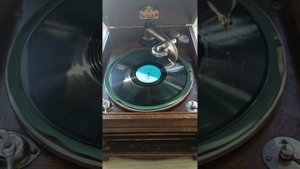 Кабинетный патефон Napoleon.