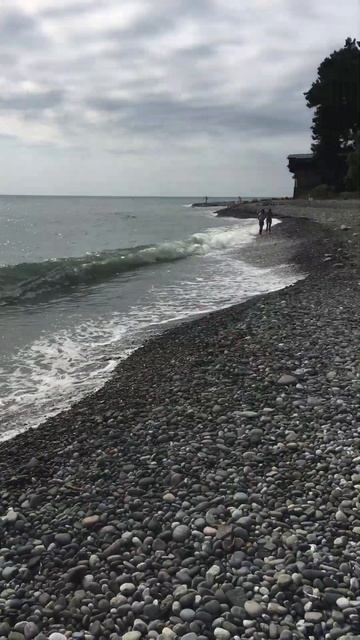 Дикий пляж не далеко от Дагомыса 9.08.23 смотреть онлайн