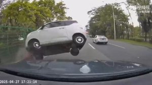 ДТП с переворотом