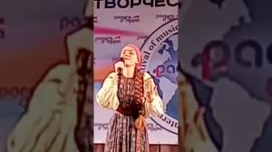 Песня "Выходили красны девицы" из свадебного обряда. Фестиваль "Радуга мира"