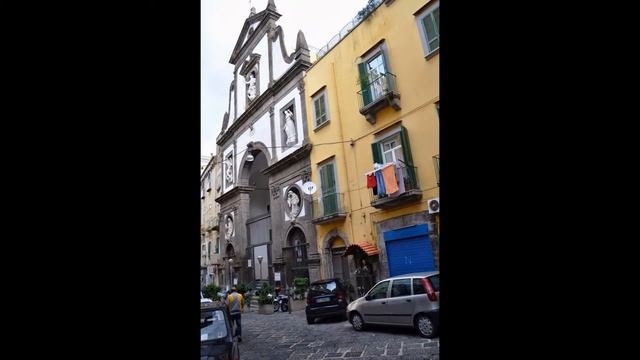 Rita che ama Napoli 1 Porta San Gennaro e dintorni