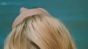 "Романтика" из к/ф "Остров погибших кораблей"...