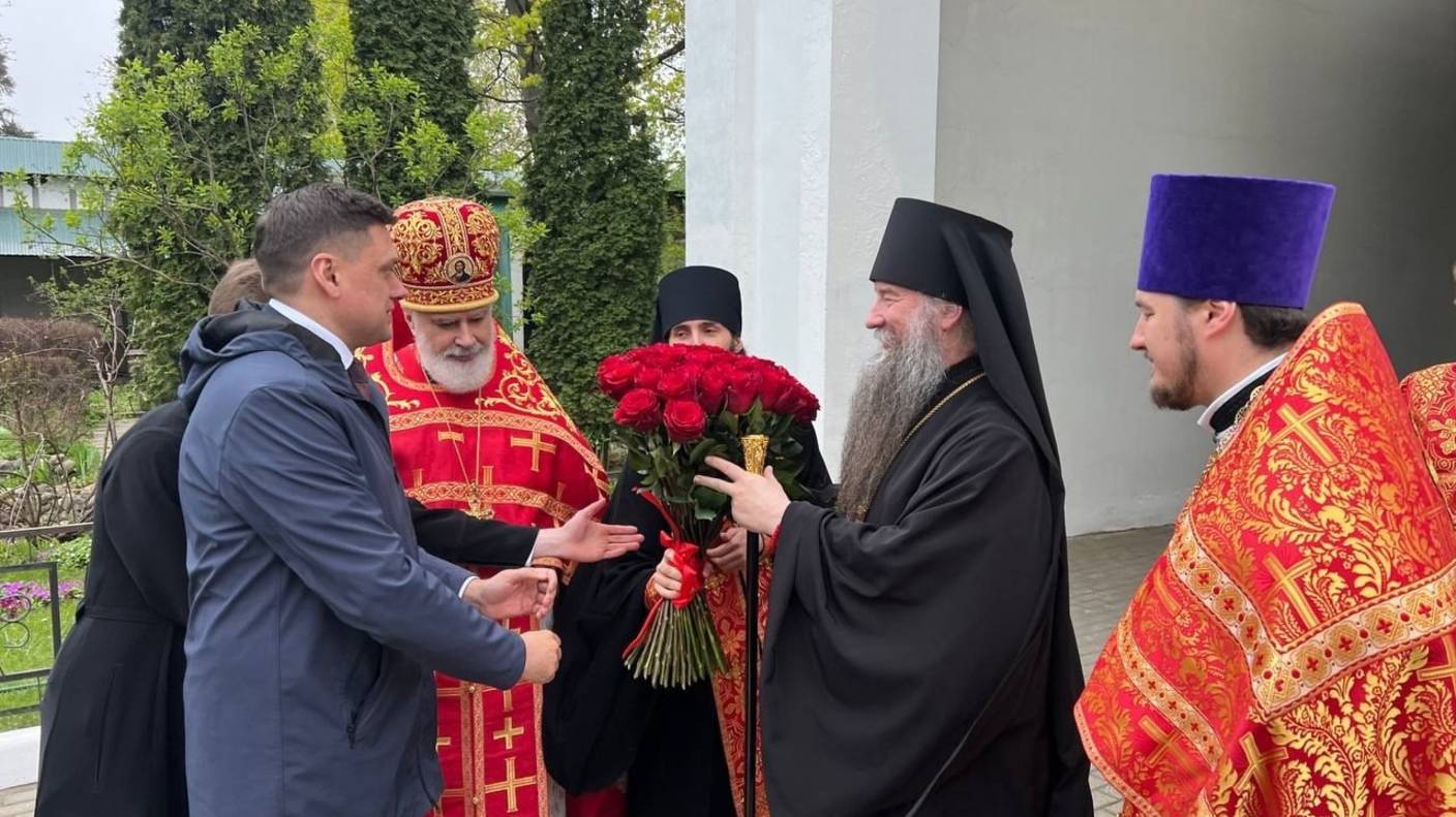 В Боголюбский храм Пушкино приехал Епископ Сергиево-Посадский и Дмитровский Кирилл