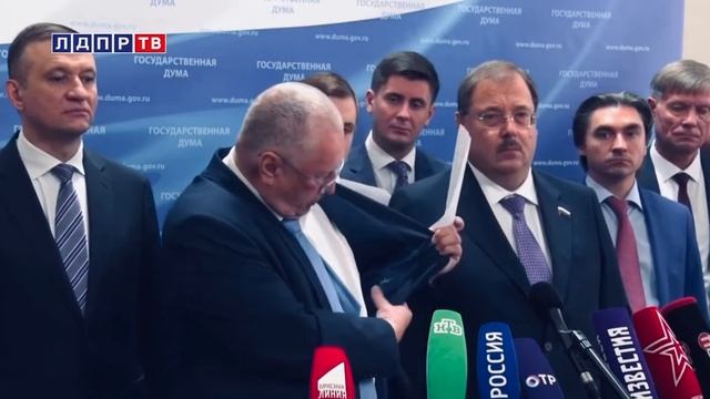 Жириновский: критикует пиджаки