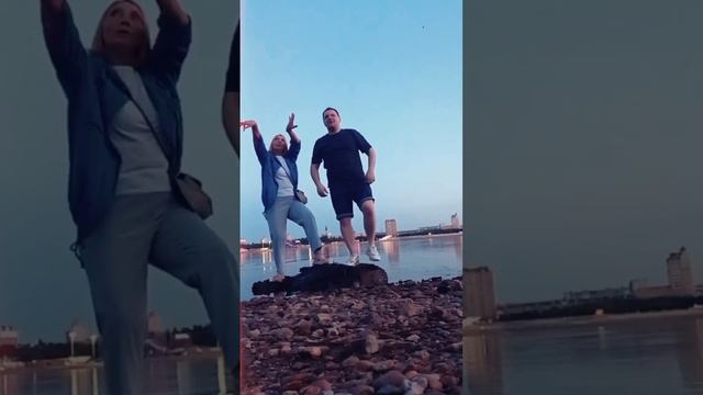 ю #вмоменте
