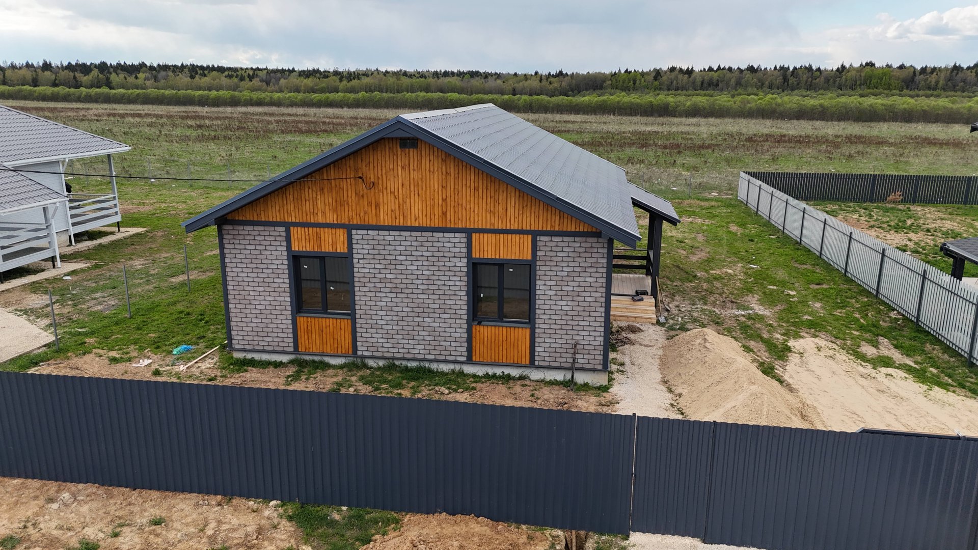 Готовый новый блочный дом с ремонтом в д.Нара Жуковского р-на, 110кв.м., 9,5 соток, ИЖС, газ заведен смотреть онлайн