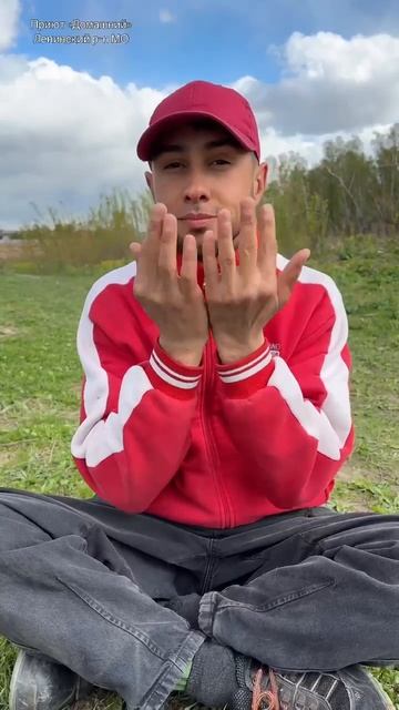 Небольшая собачка ищет семью💜