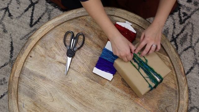 DIY Gift Wrap - Holiday Tree Topper смотреть онлайн